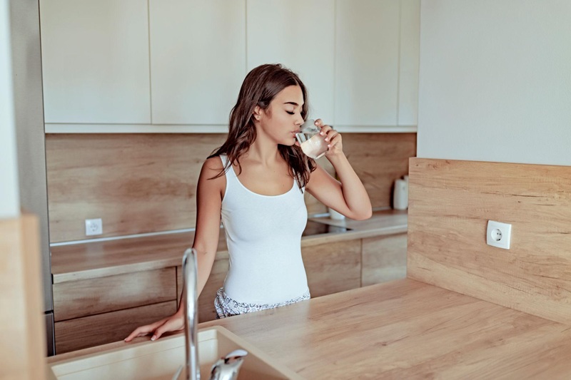 склянка води допомагає при запамороченні